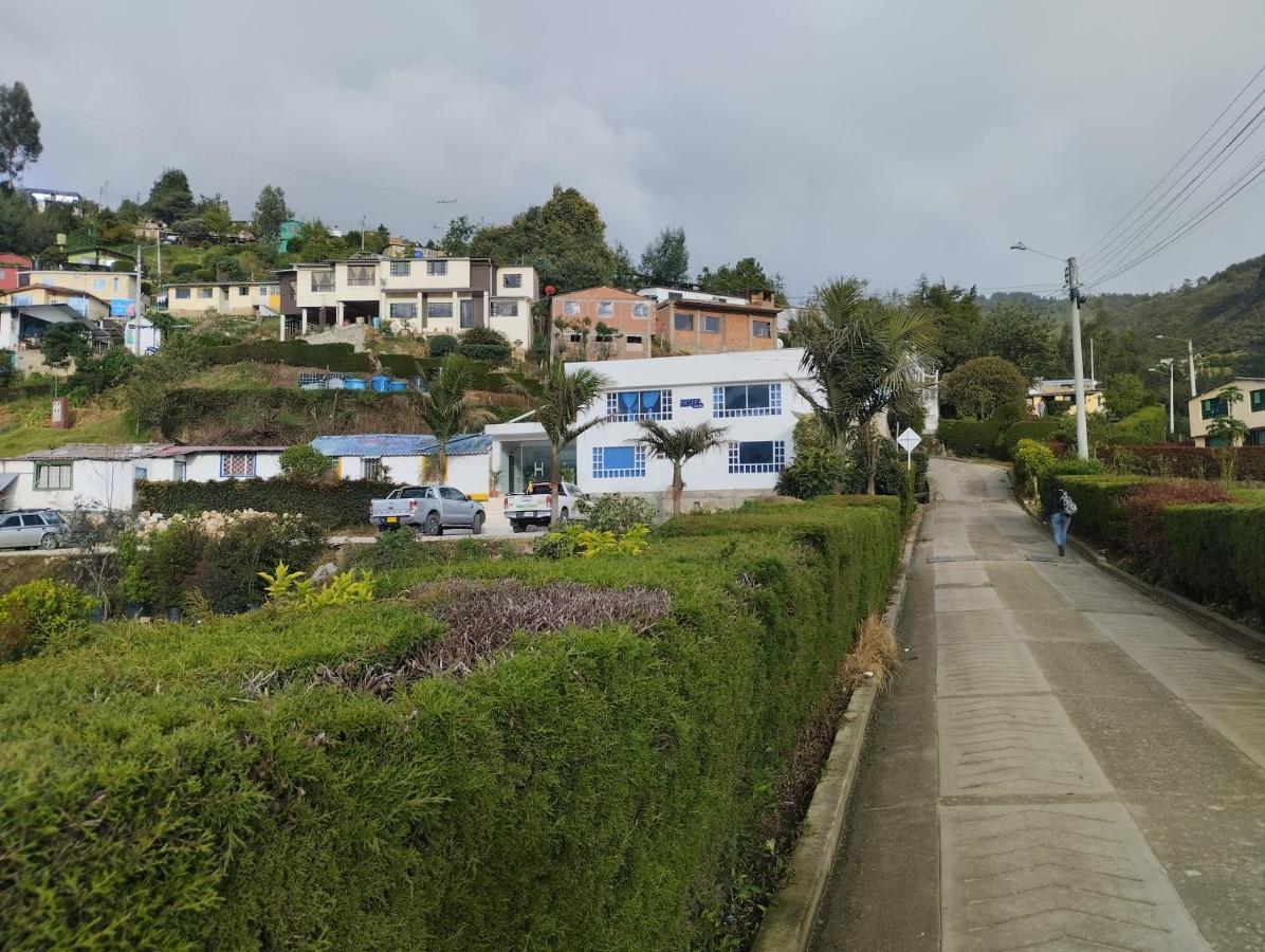 Hotel Colina Los Robles Gachancipa Luaran gambar